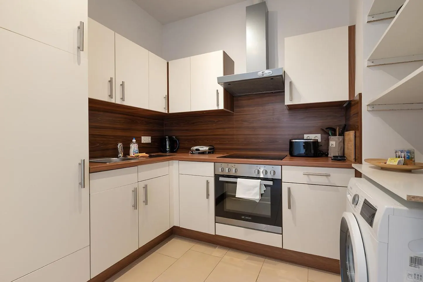 Apartment Zentral Und Ruhig Bei Schoenbrunn Vienna