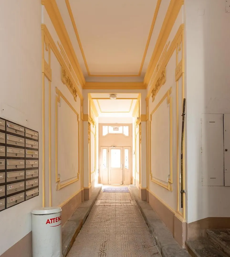 Zentral Und Ruhig Bei Schoenbrunn Vienna Apartment