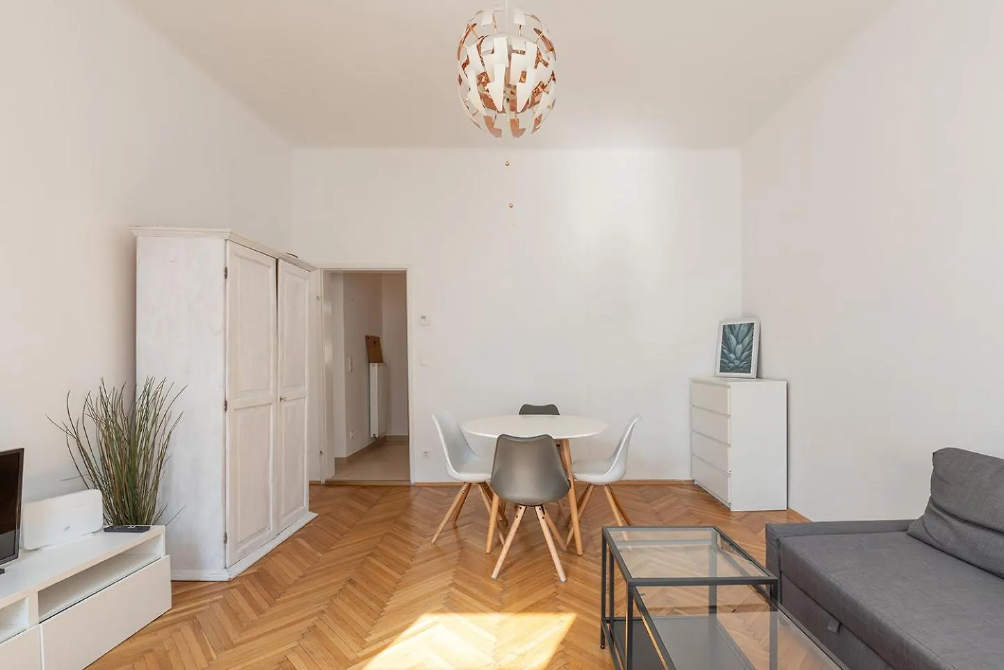 Apartment Zentral Und Ruhig Bei Schoenbrunn Vienna